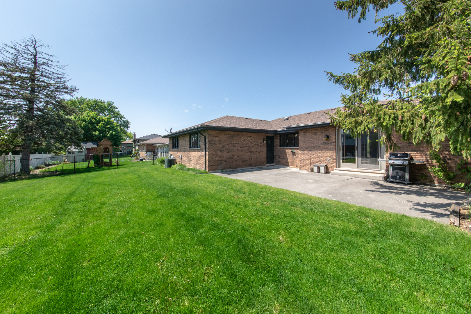 7423 Cashew Drive