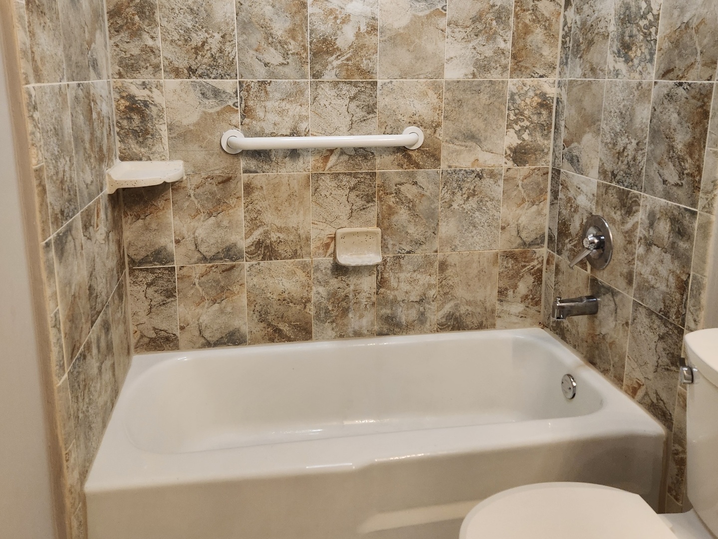 400 74th Street Unit: V-203