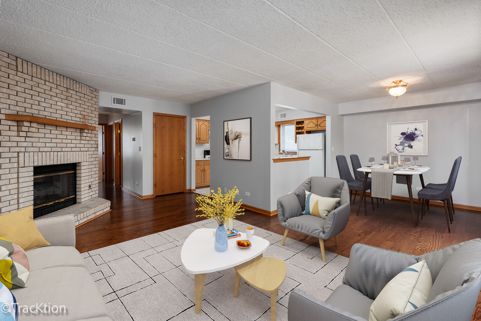 6136 W 63rd Street Unit: 2E