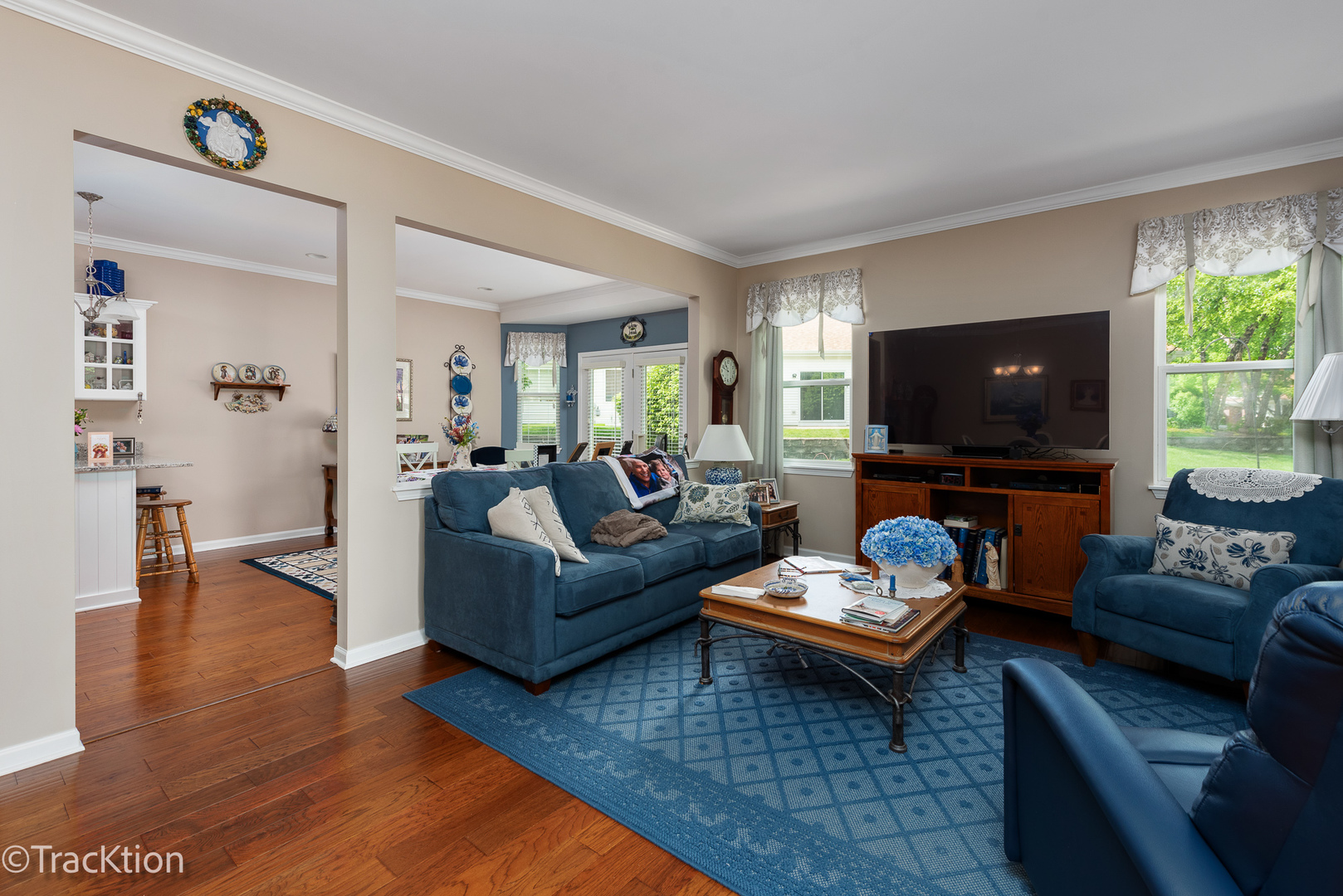 21341 W Juniper Lane