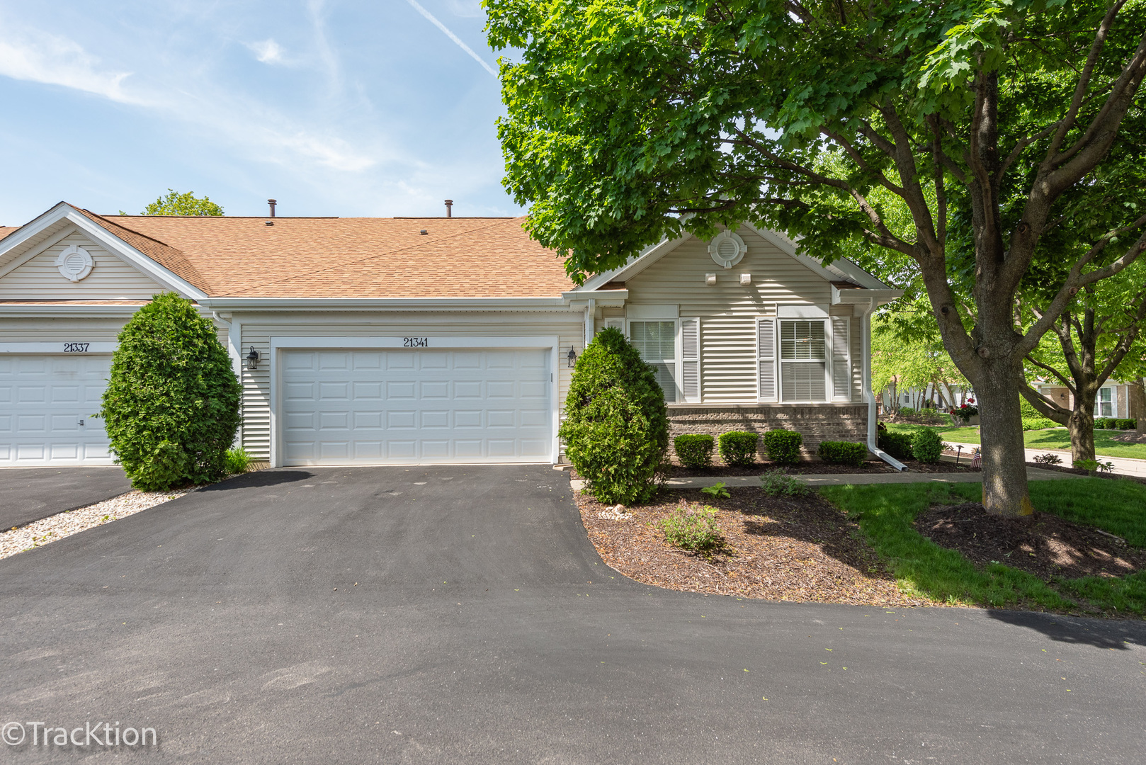 21341 W Juniper Lane