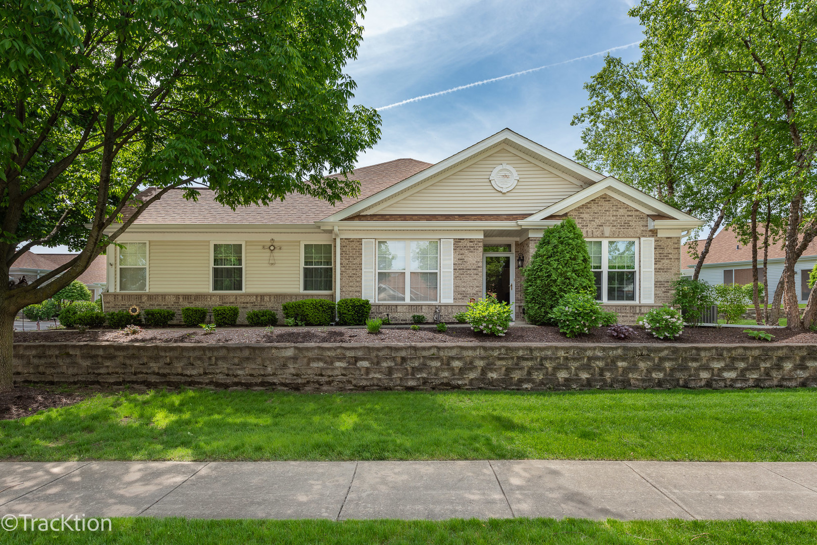 21341 W Juniper Lane