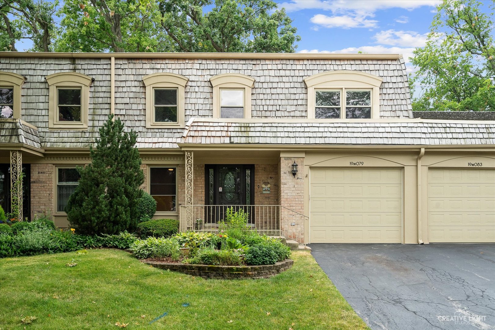 19W079 Avenue Barbizon