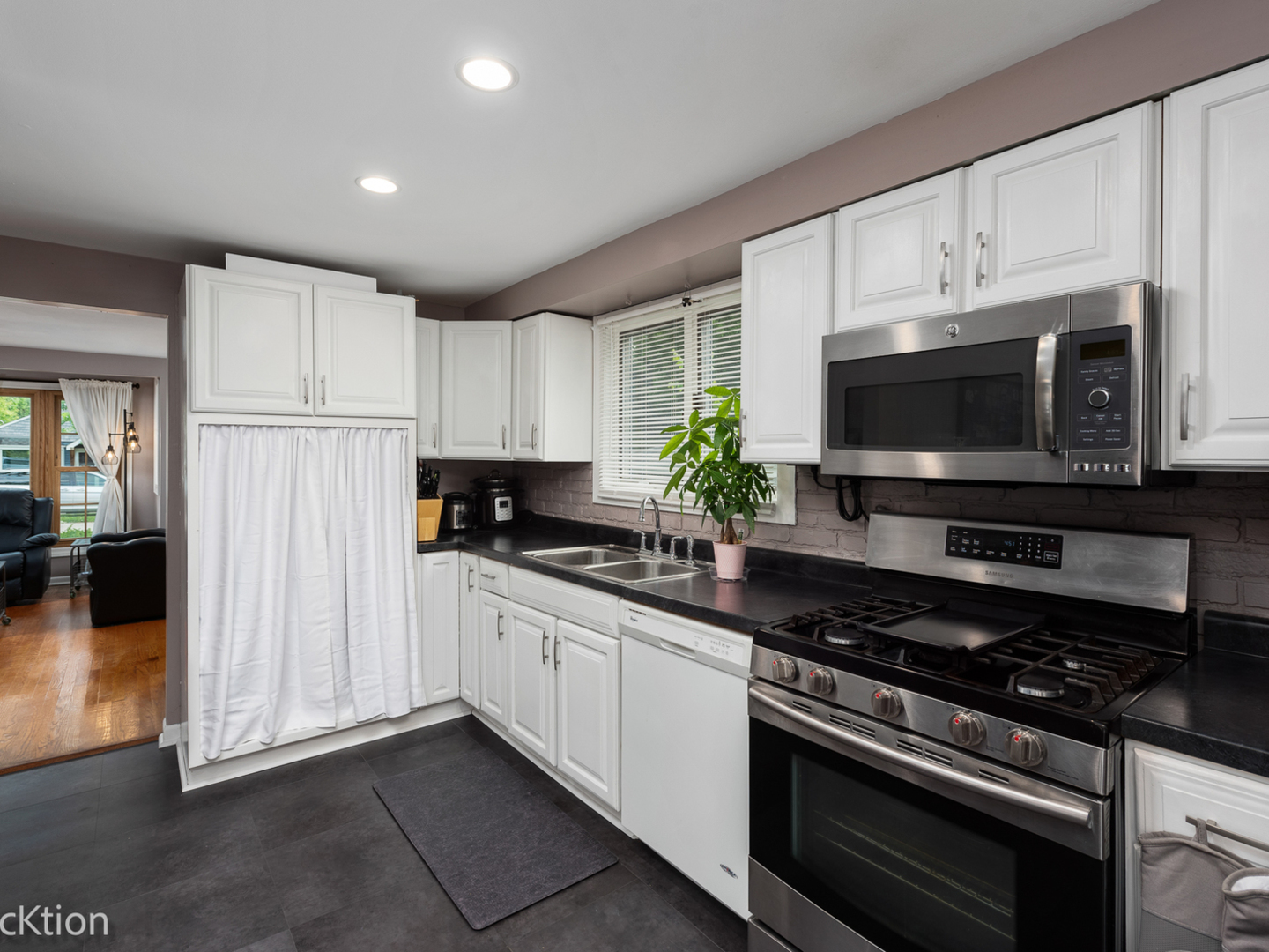 218 Willard Place