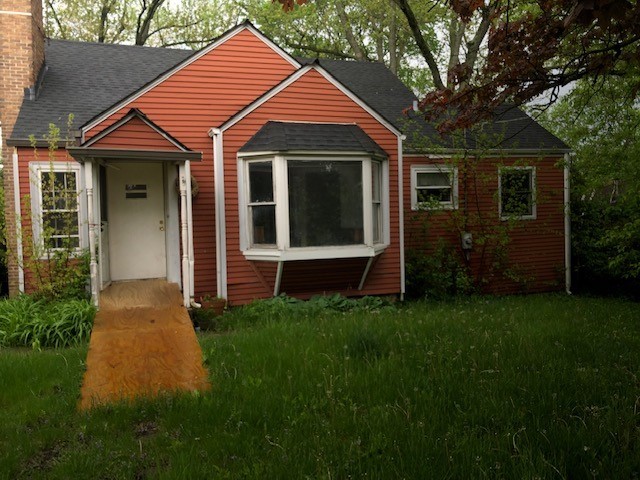 3858 Fairview Avenue