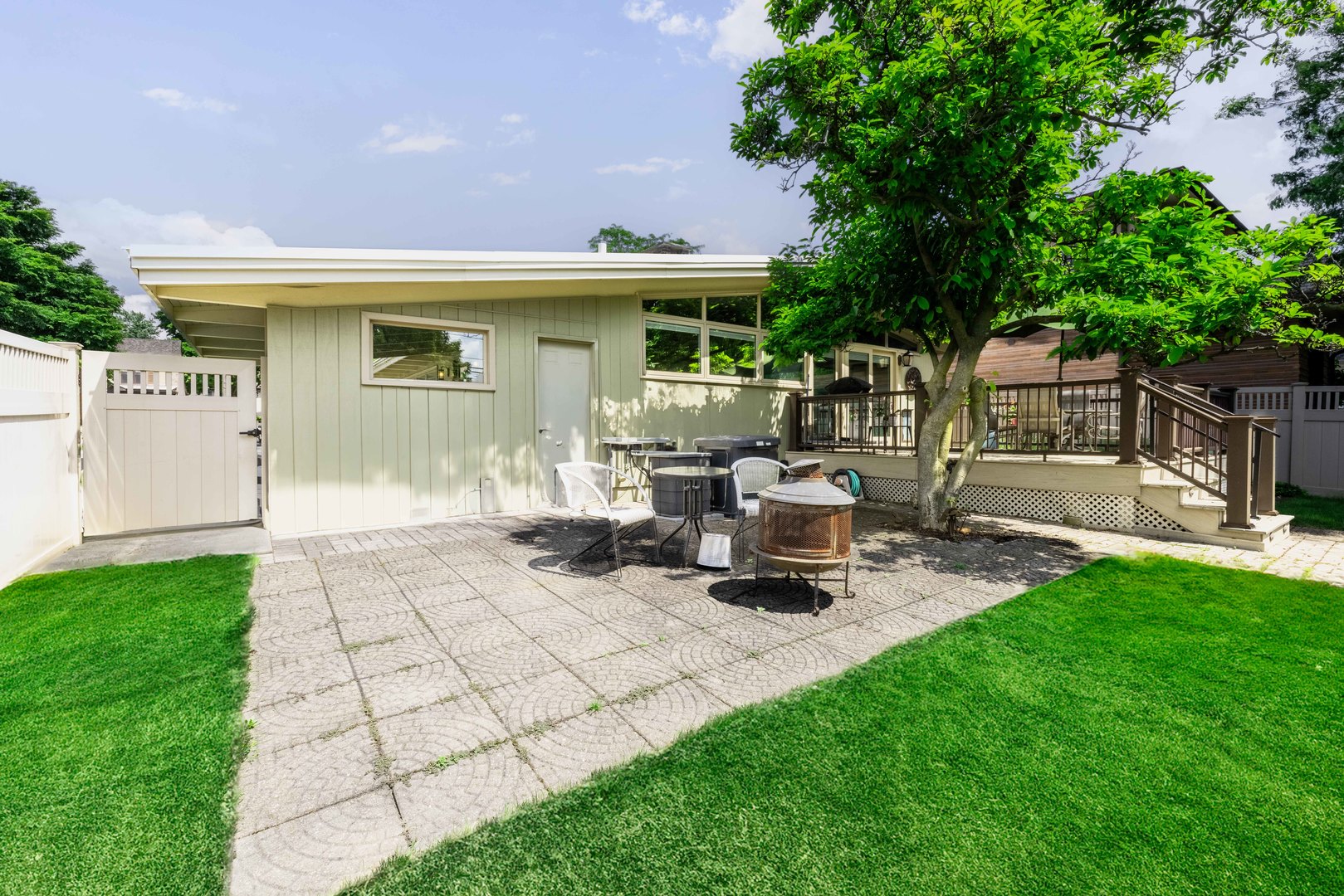 4520 Lawn Avenue