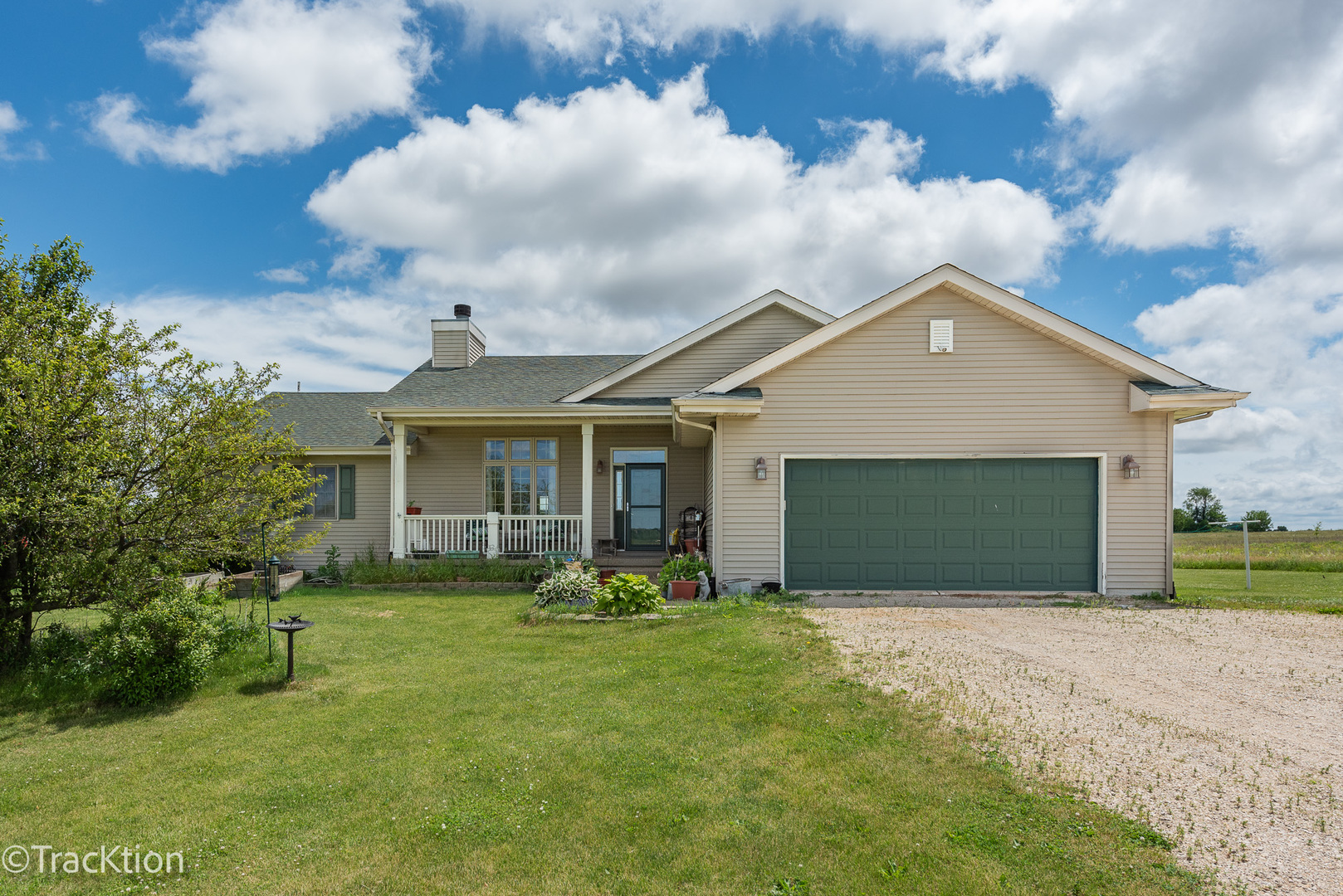 894 MOFFET Road