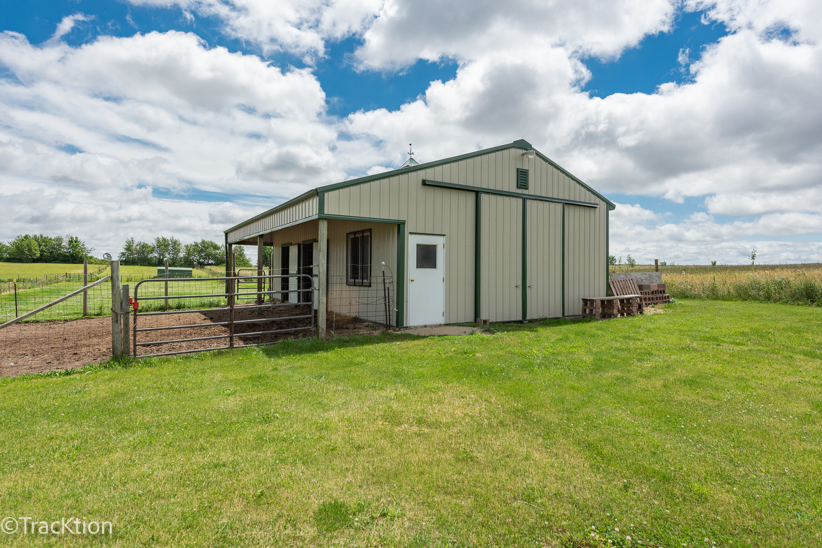 894 MOFFET Road