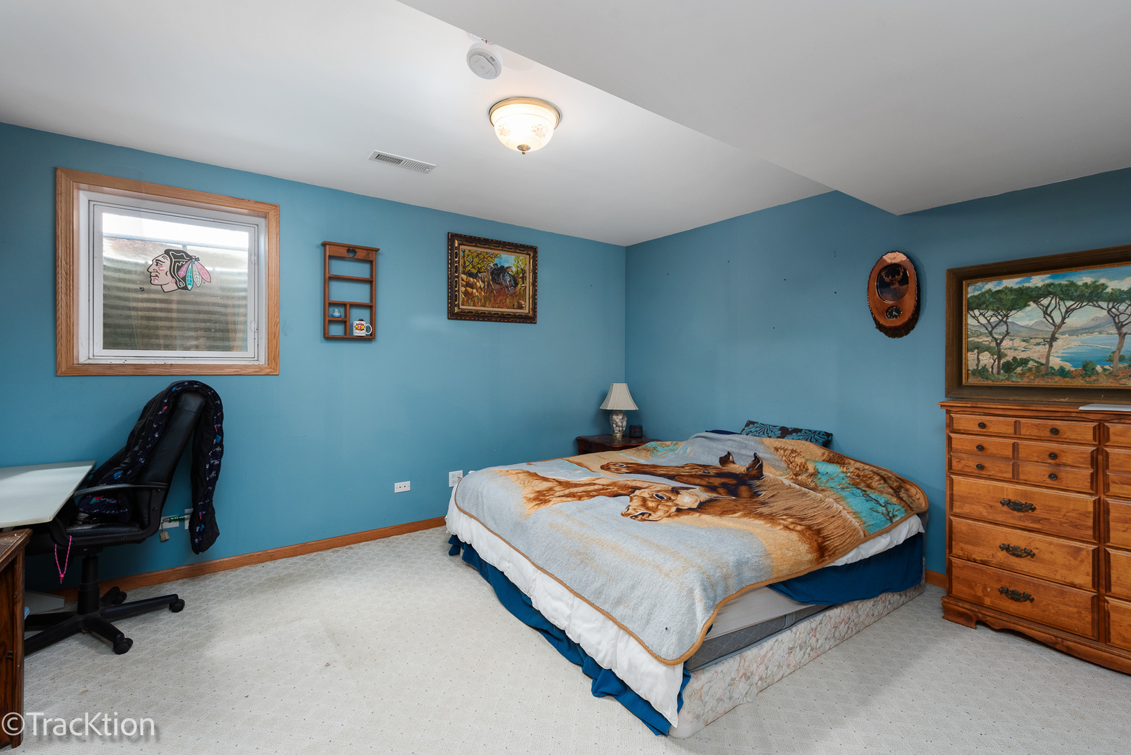 894 MOFFET Road