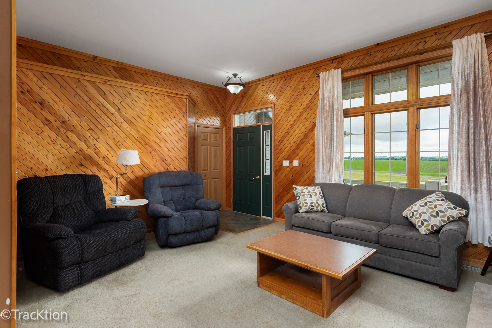 894 MOFFET Road