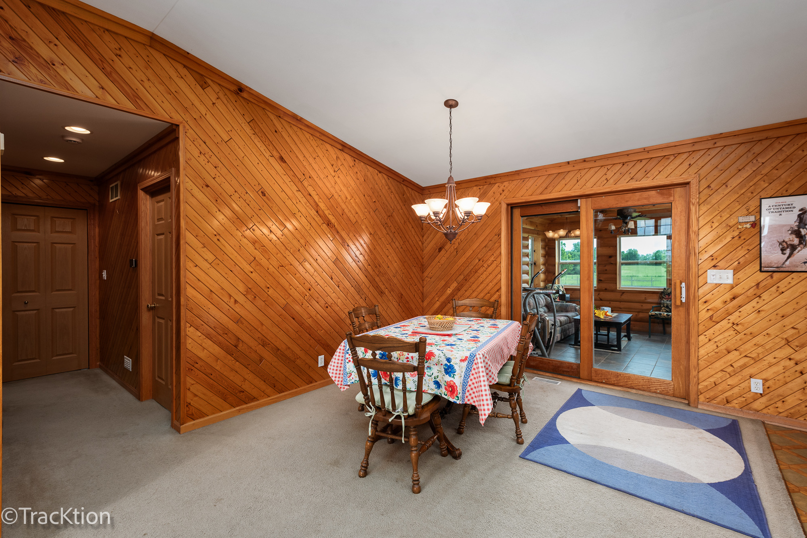 894 MOFFET Road