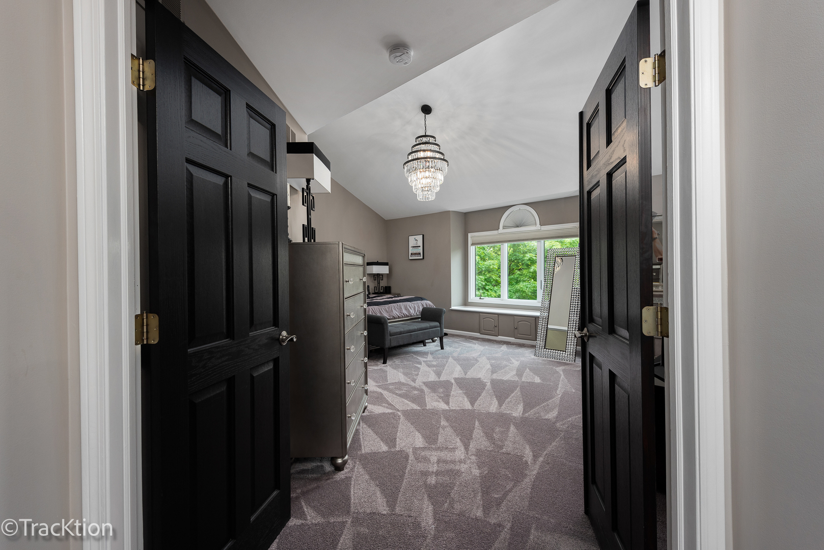 1902 Sweetbriar Lane