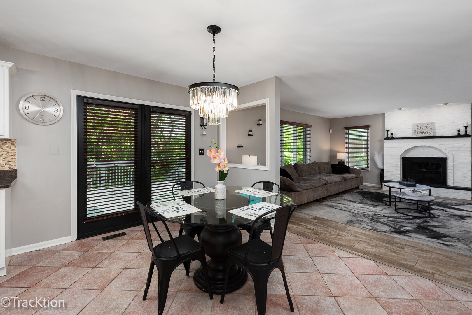 1902 Sweetbriar Lane