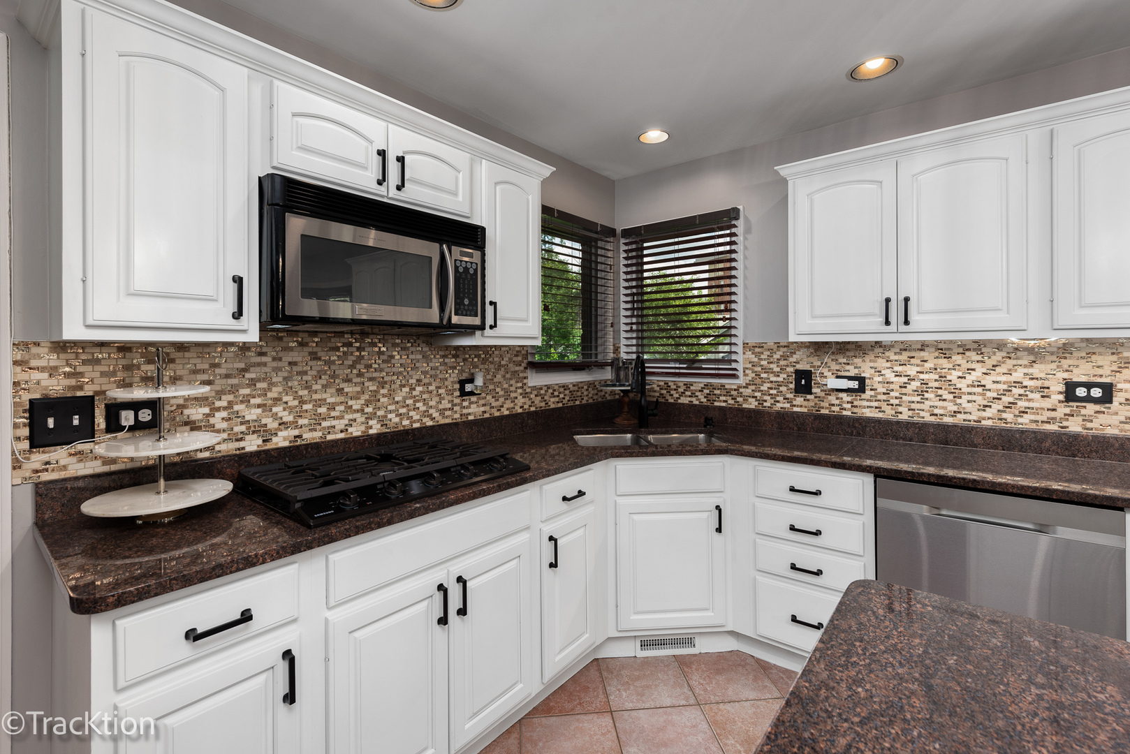 1902 Sweetbriar Lane