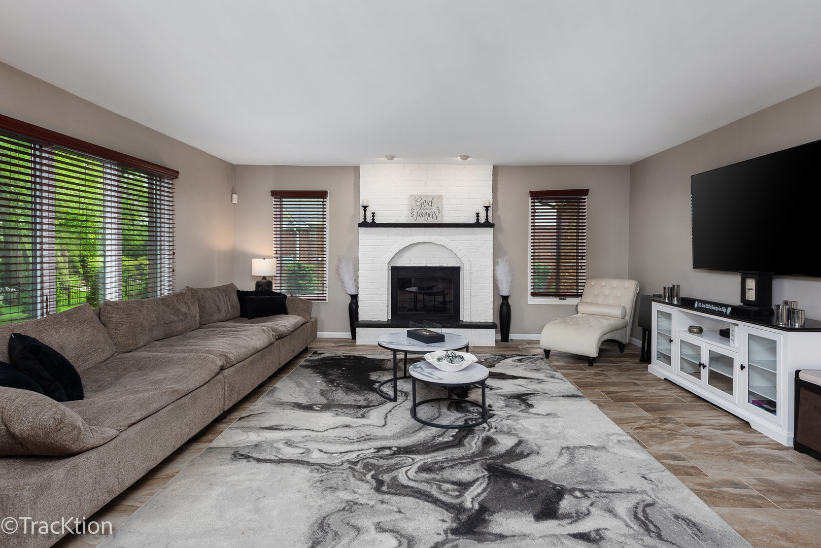 1902 Sweetbriar Lane