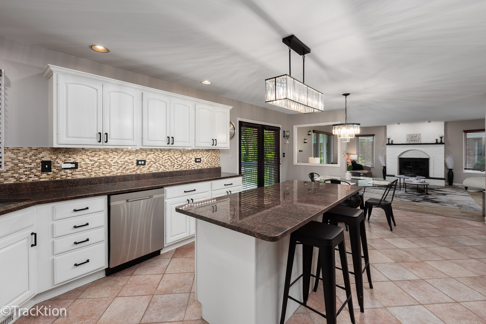 1902 Sweetbriar Lane