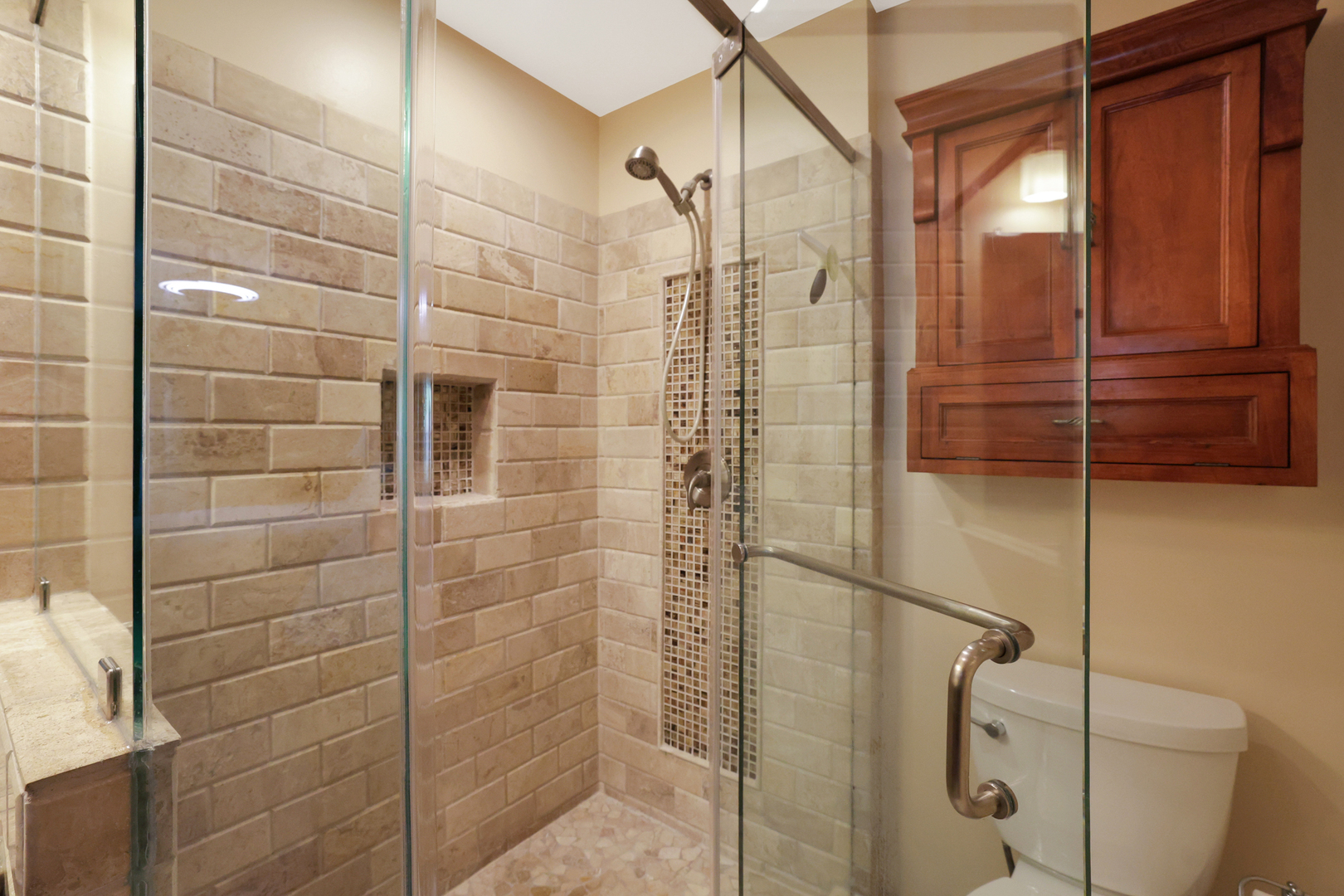 5834 Queens Cove