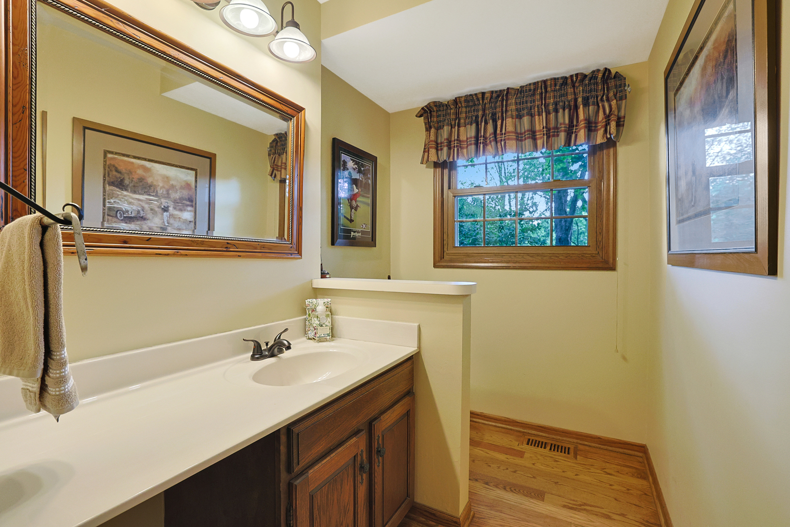 5834 Queens Cove