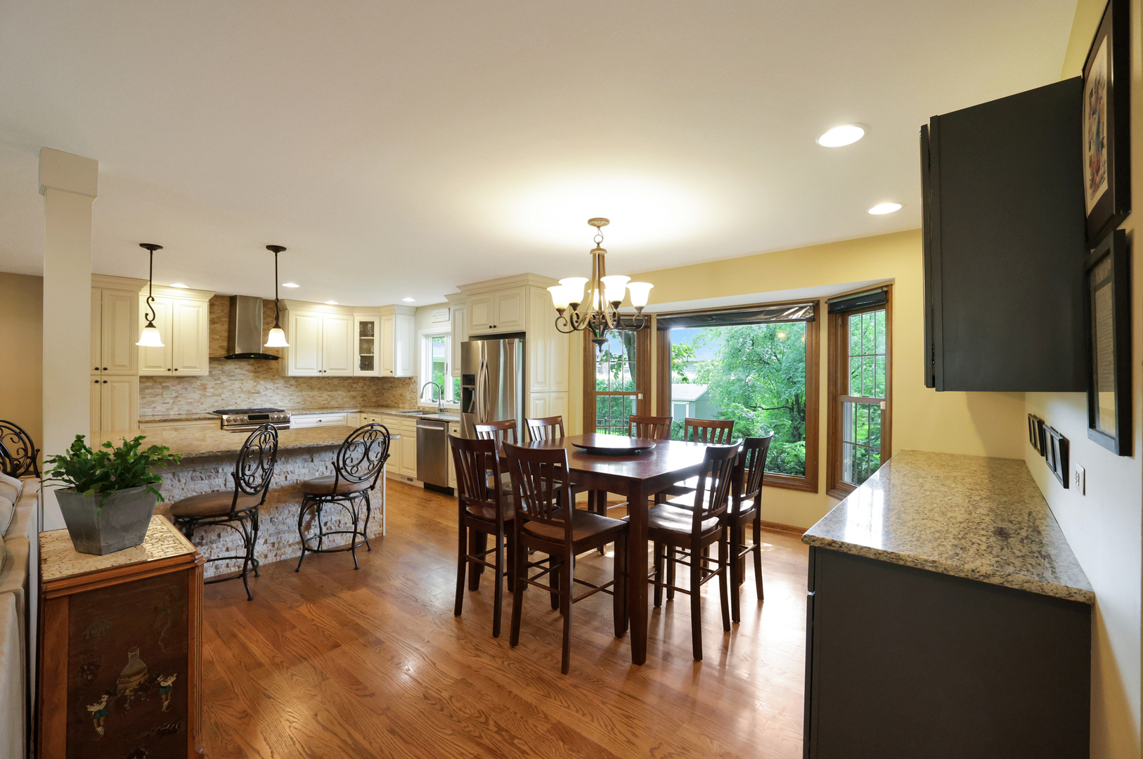 5834 Queens Cove