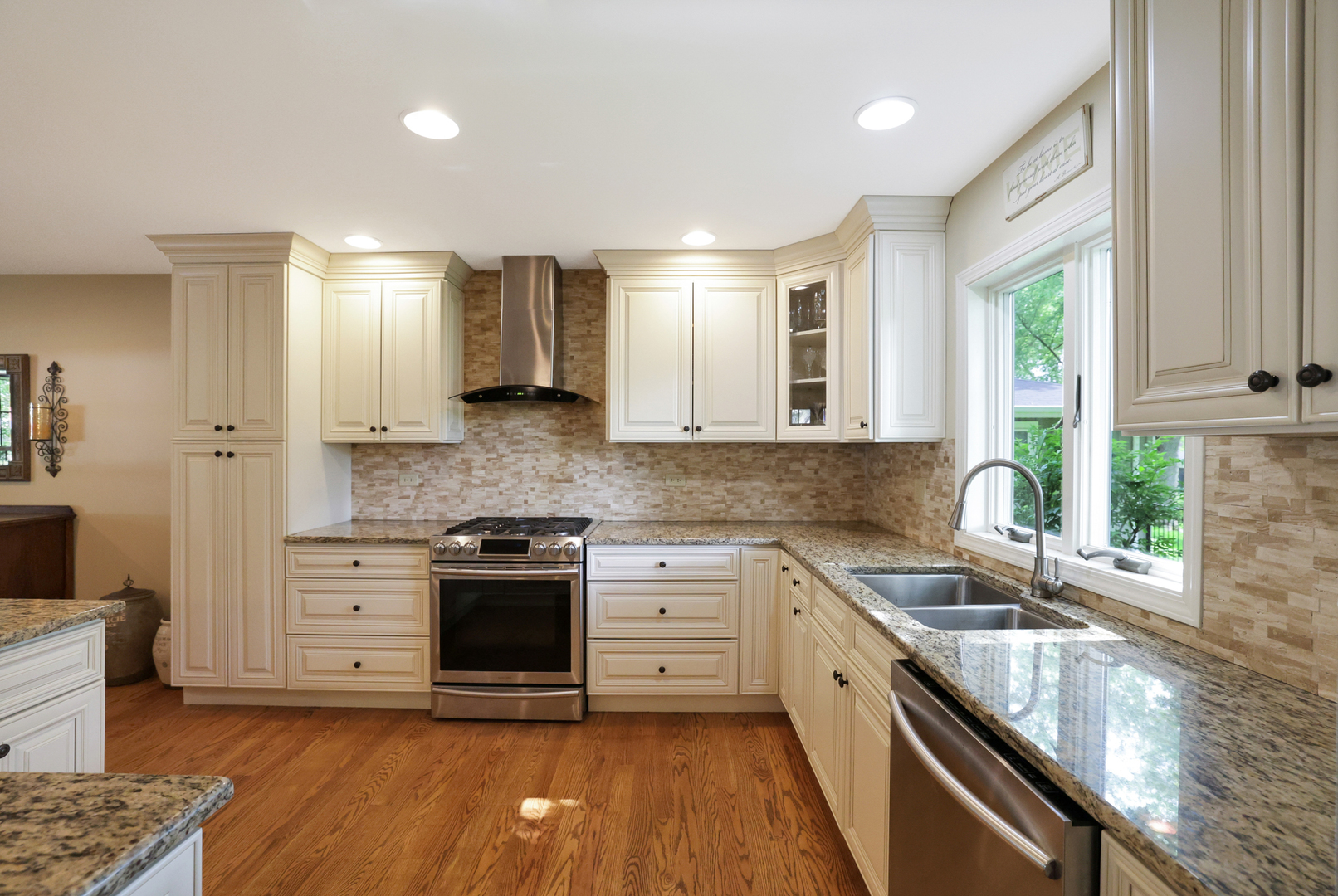 5834 Queens Cove