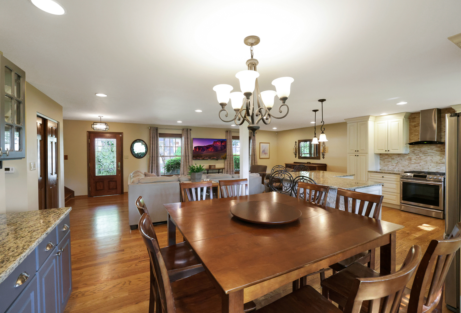 5834 Queens Cove