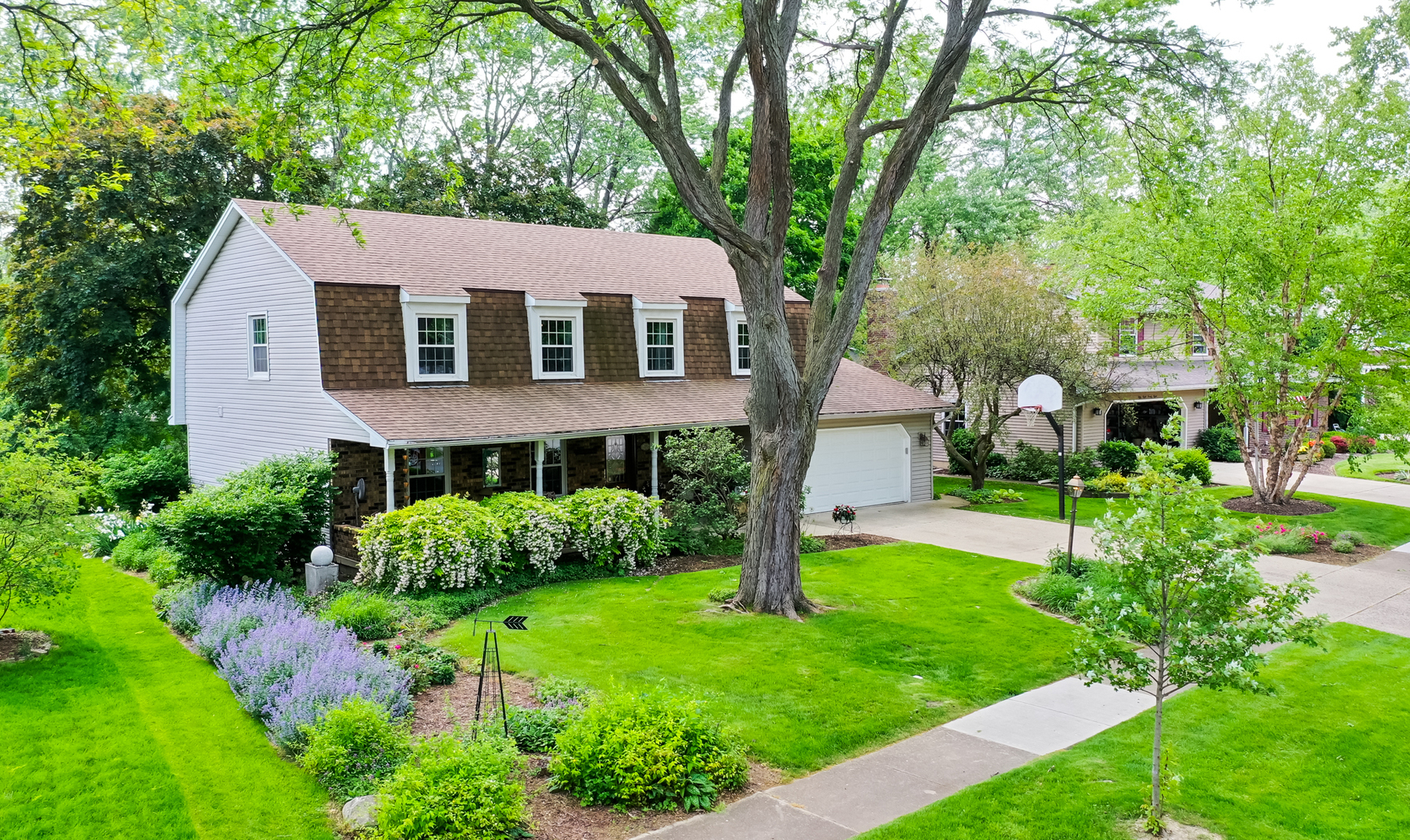 5834 Queens Cove