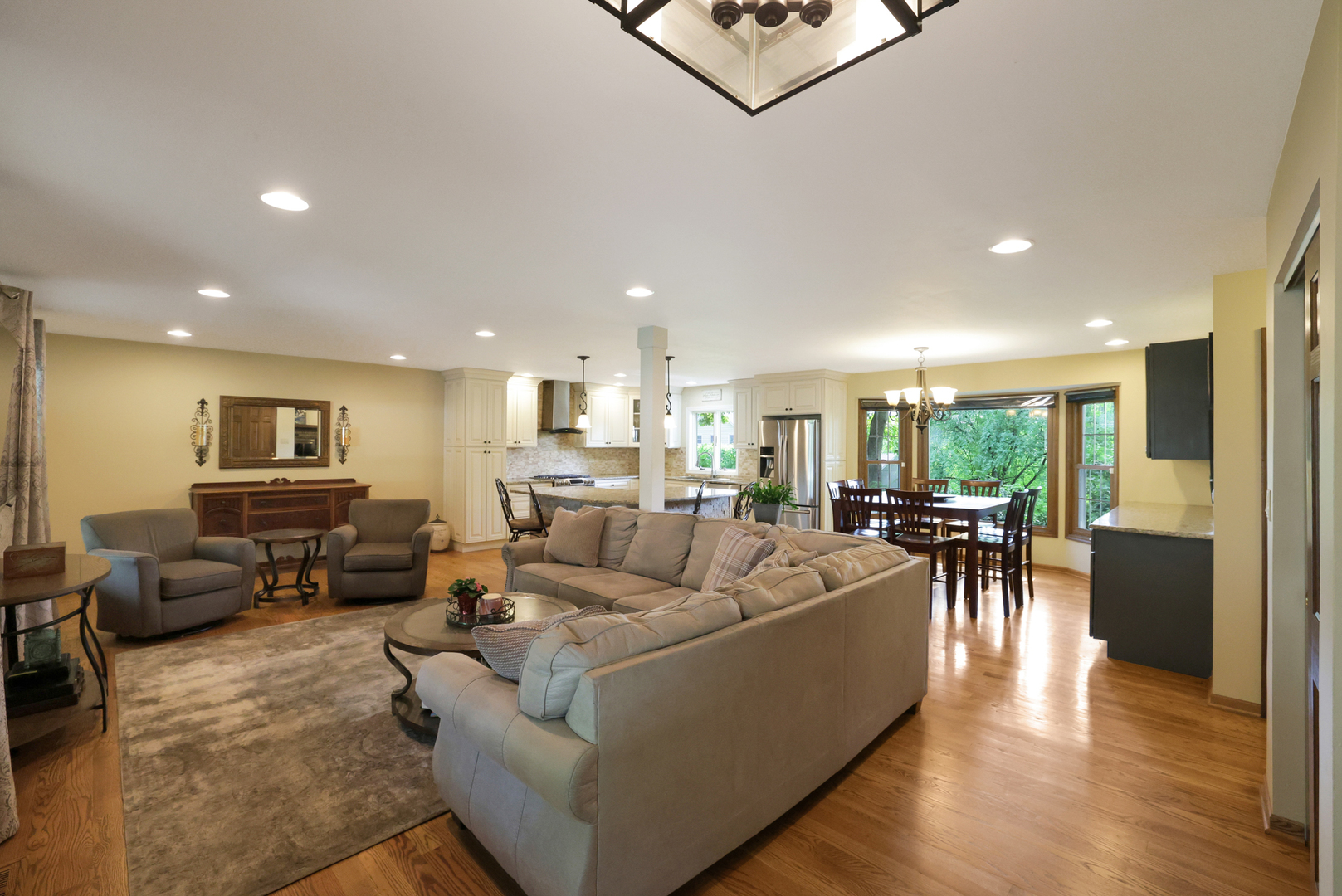 5834 Queens Cove