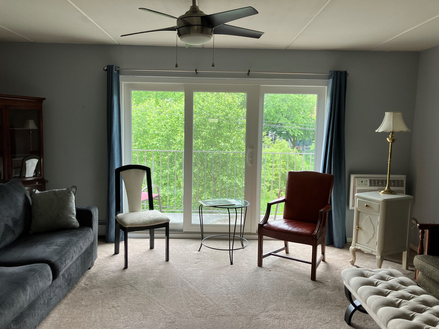 5125 Blodgett Avenue Unit: 318