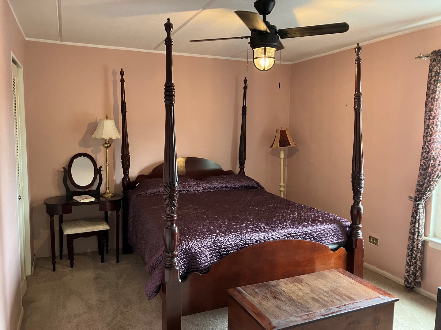 5125 Blodgett Avenue Unit: 318
