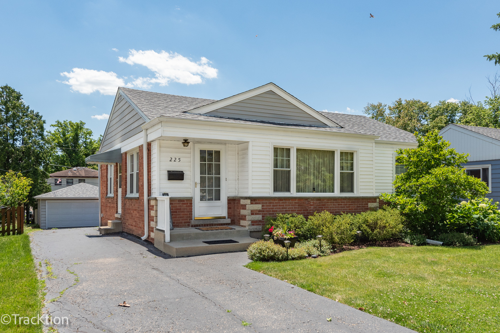 225 W TAYLOR Road