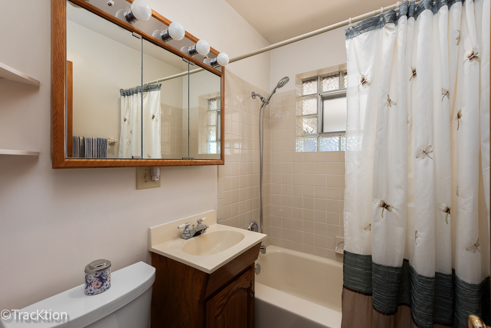 225 W TAYLOR Road
