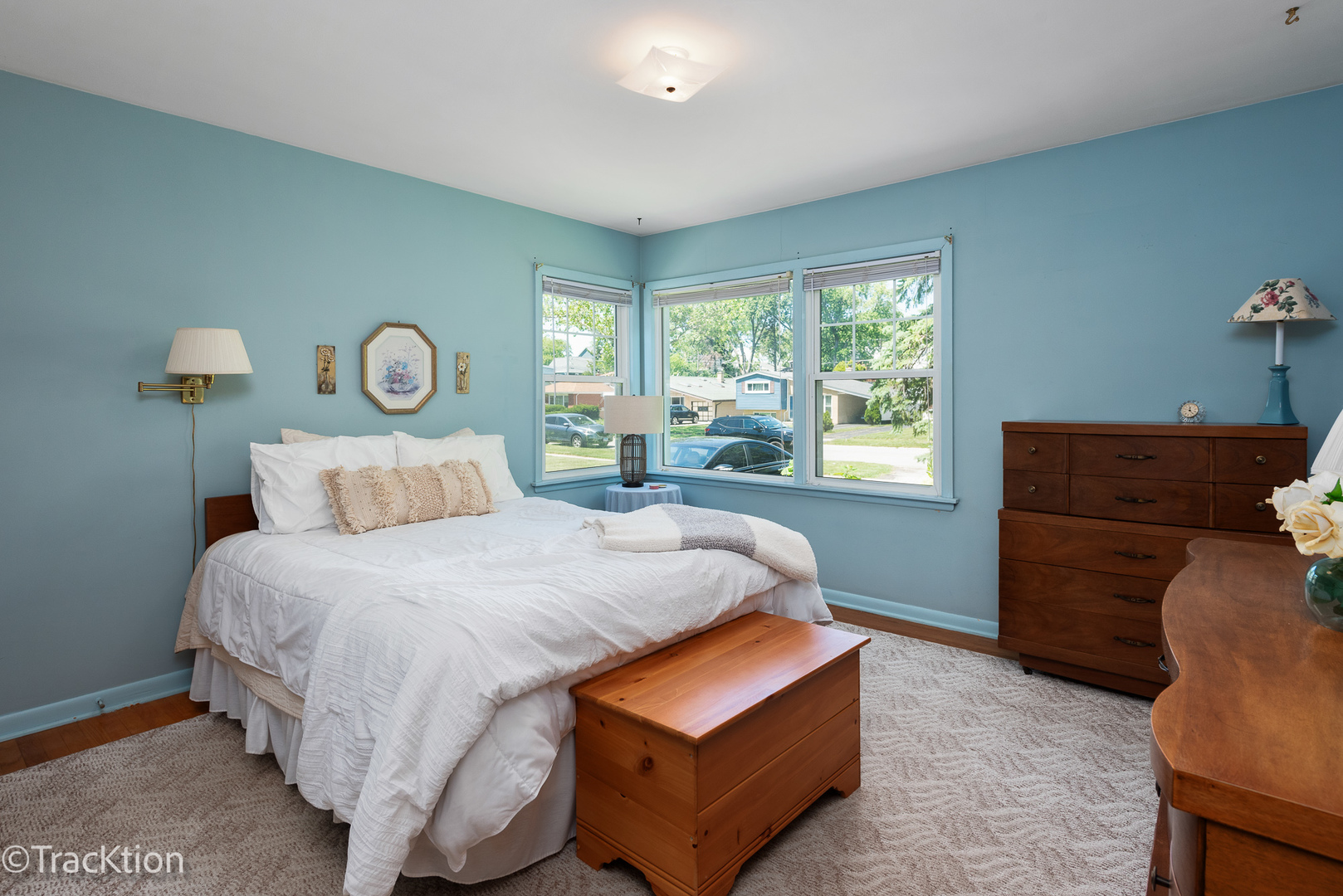 225 W TAYLOR Road