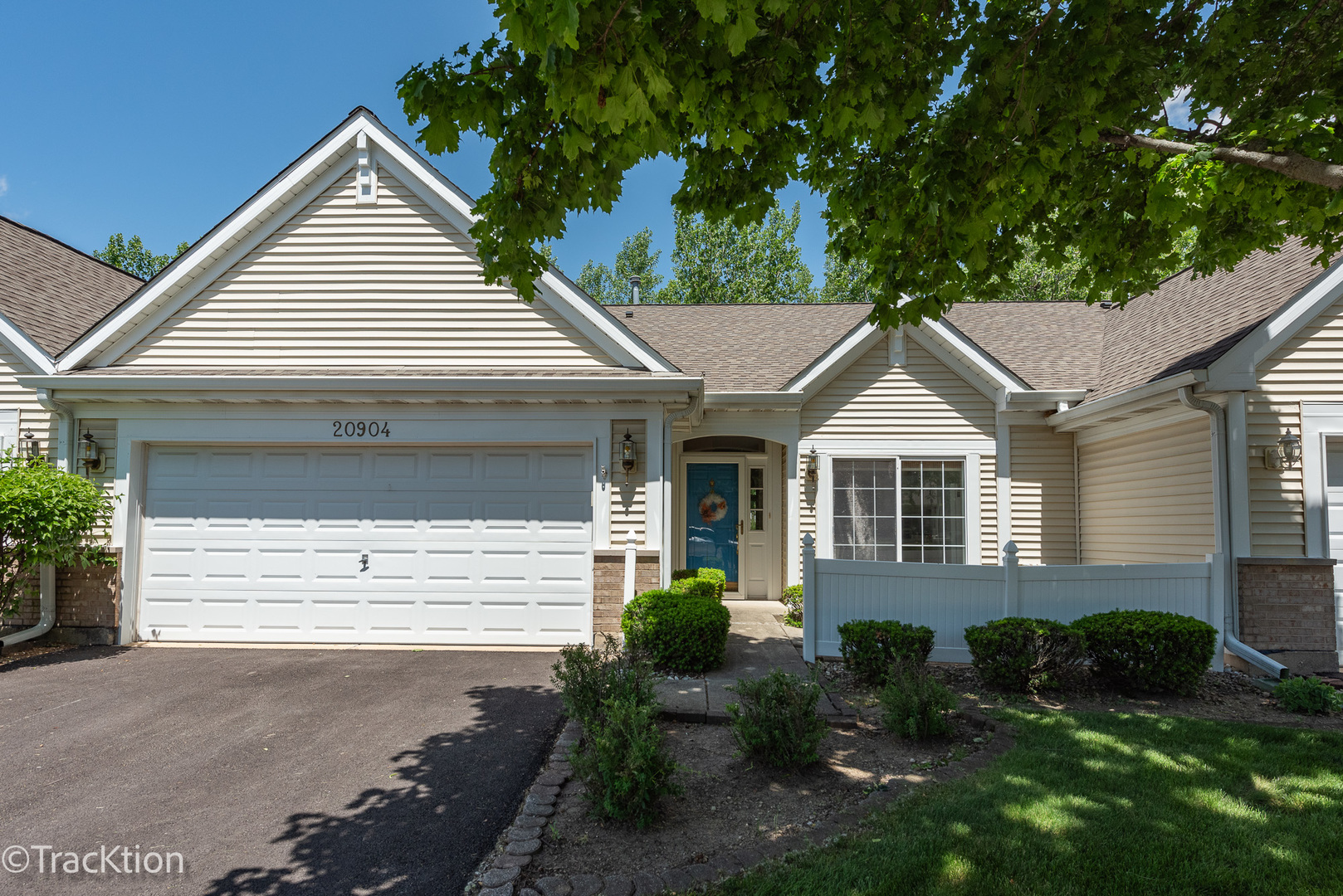 20904 W Chinaberry Court