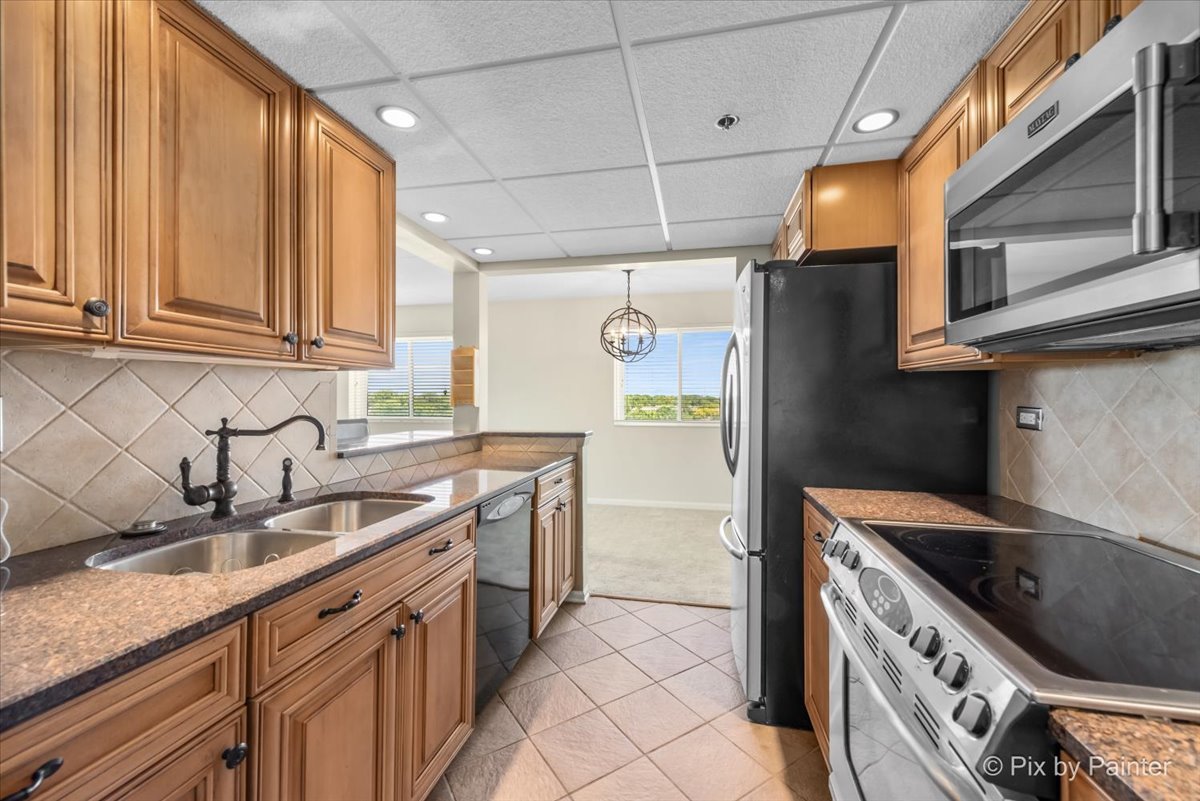 1 Bloomingdale Place Unit: 601