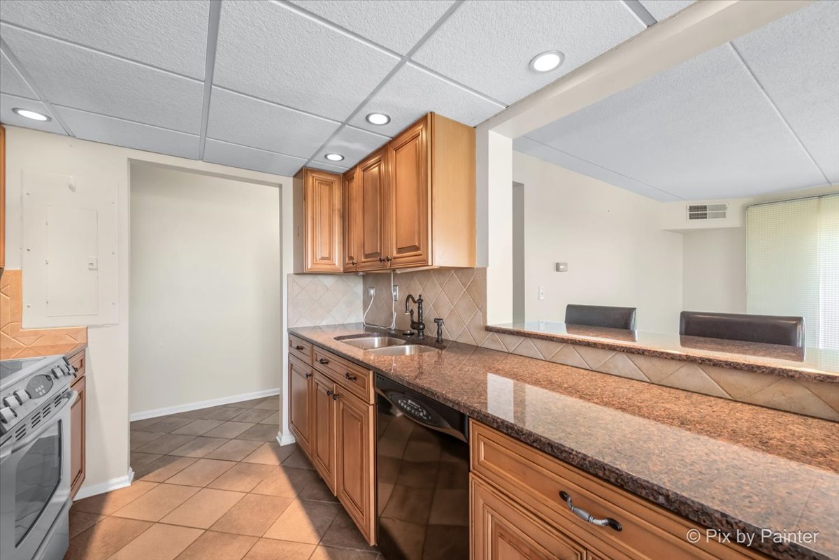 1 Bloomingdale Place Unit: 601