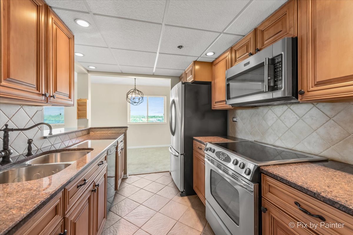 1 Bloomingdale Place Unit: 601