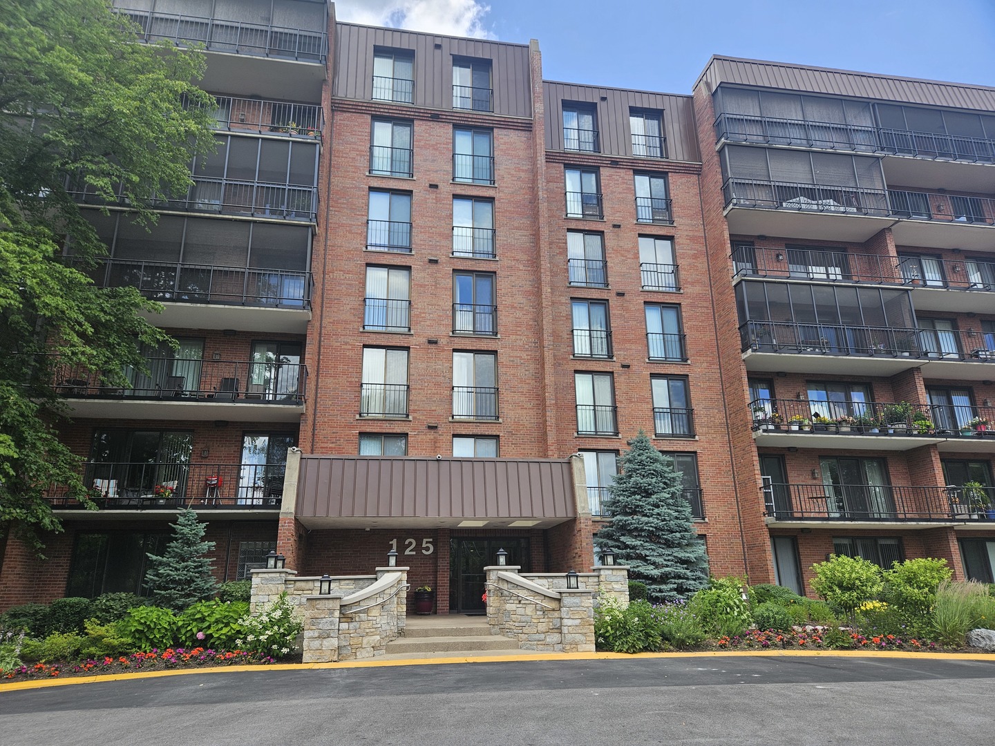 125 Acacia Circle Unit: 704E