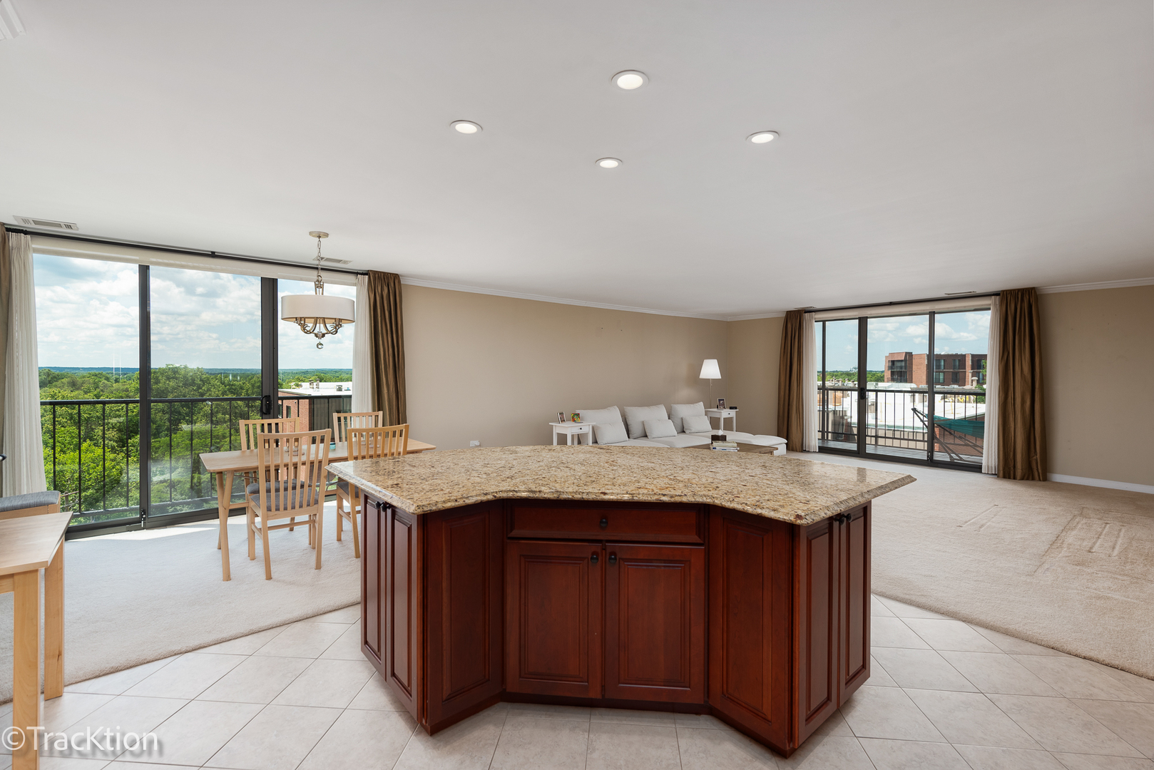 125 Acacia Circle Unit: 704E