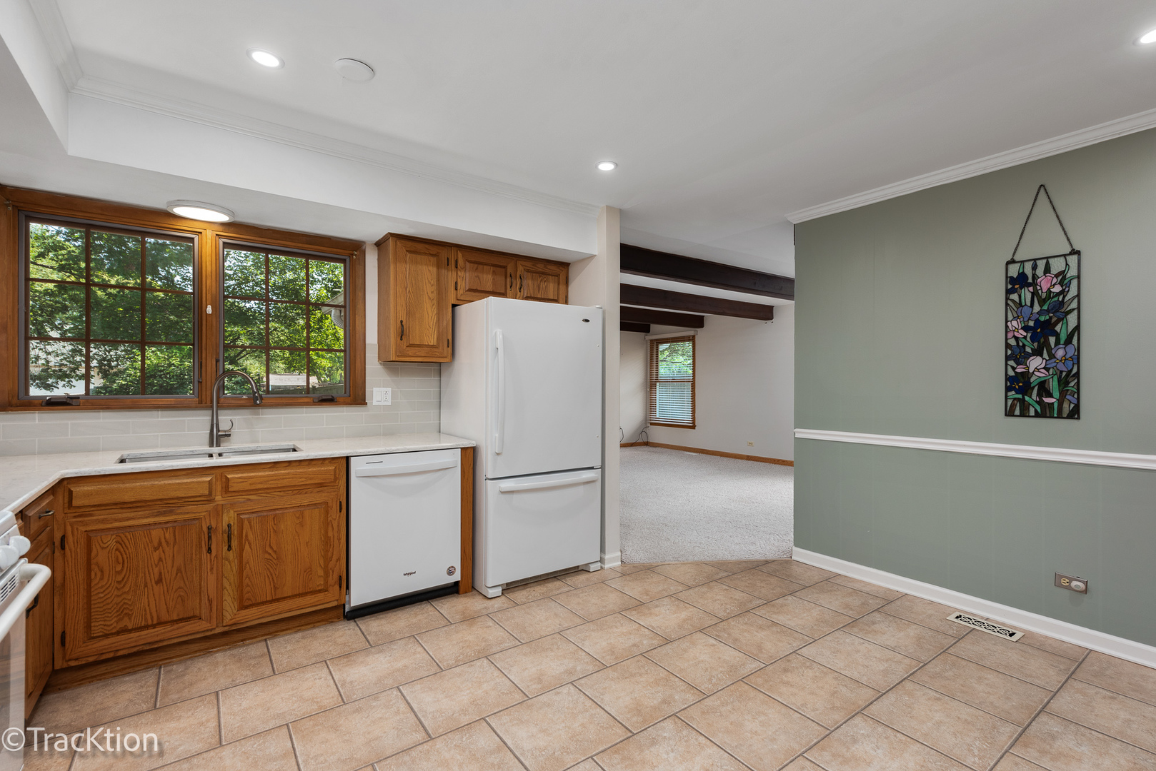 2S661 Devonshire Lane