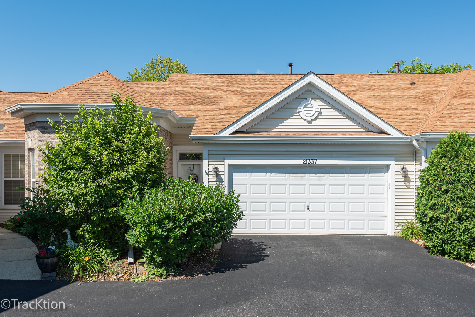 21337 W Juniper Lane