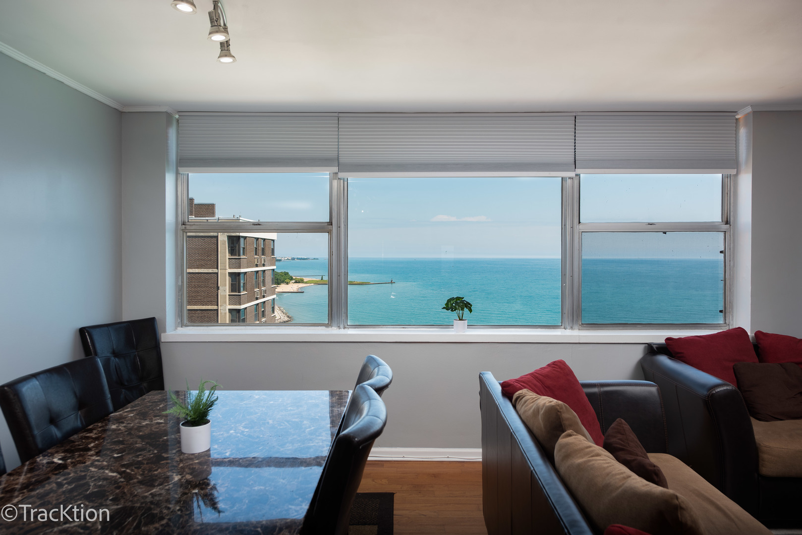 6301 N SHERIDAN Road Unit: 22L