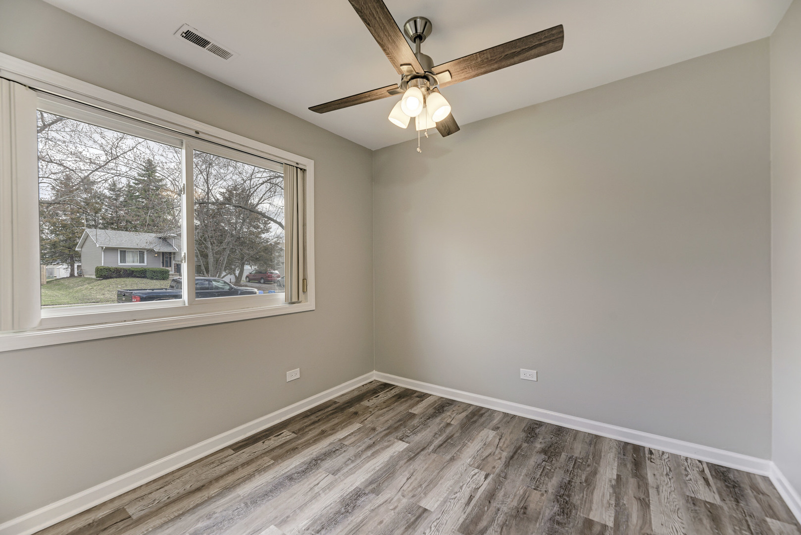 843 Summit Lane