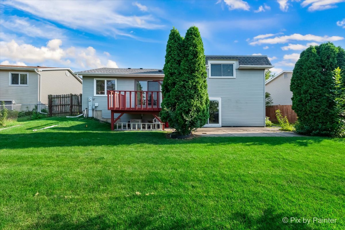 134 W Schubert Avenue