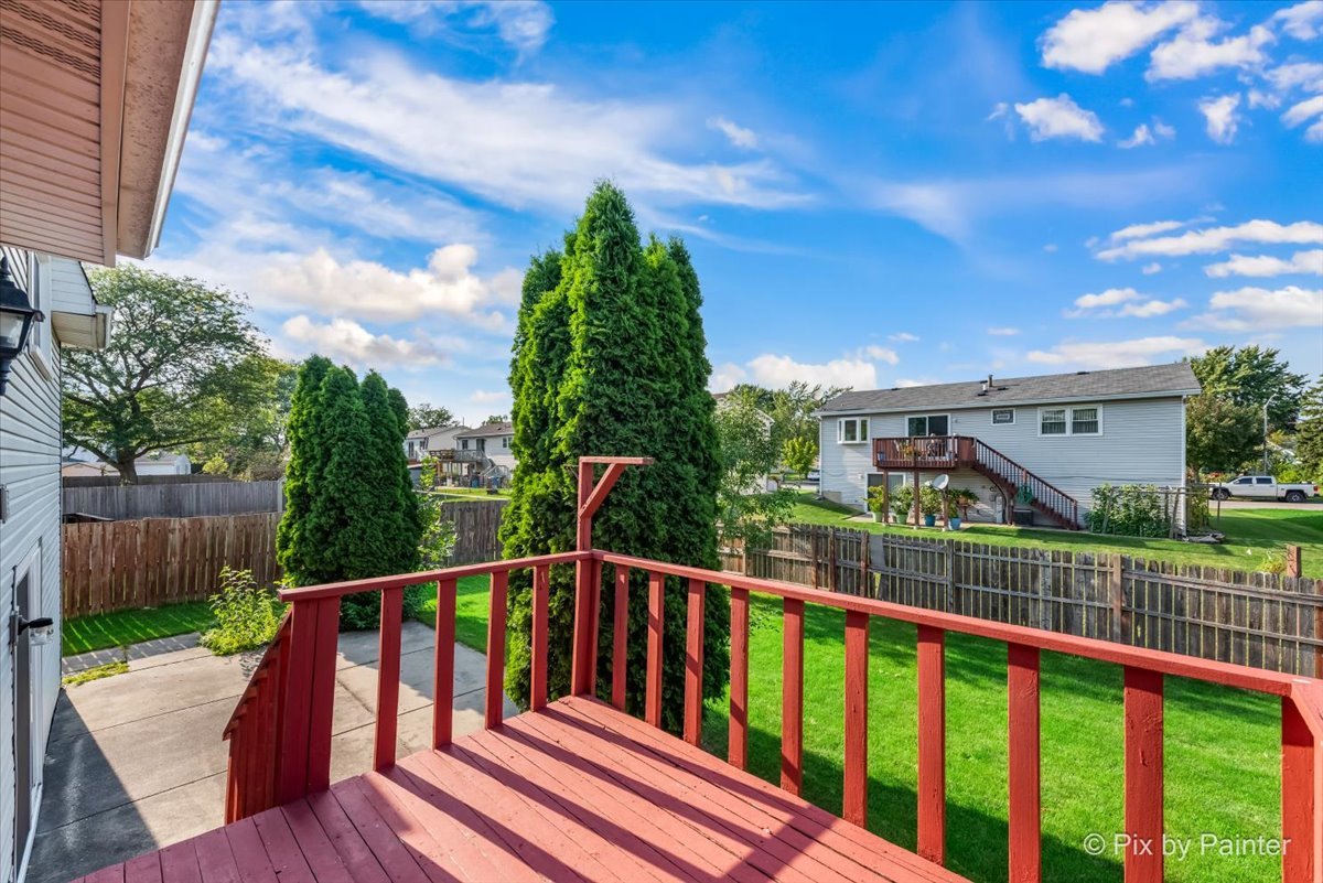 134 W Schubert Avenue