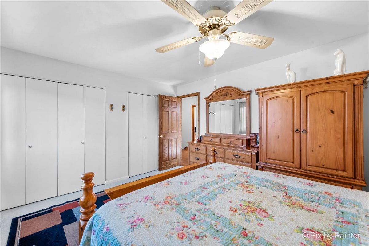 134 W Schubert Avenue