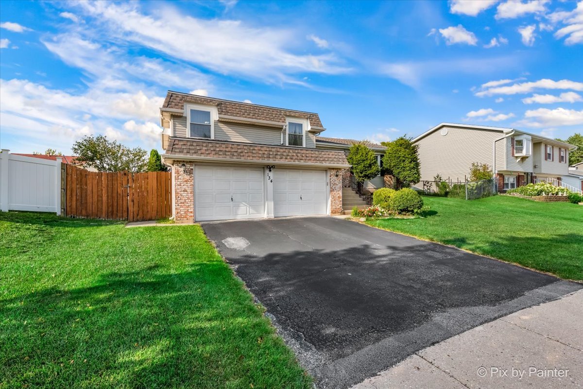 134 W Schubert Avenue