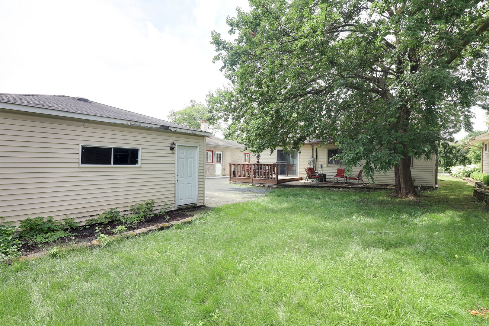4635 FAIRVIEW Avenue