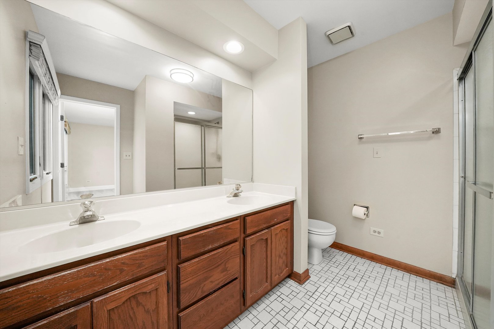 3133 Venard Road