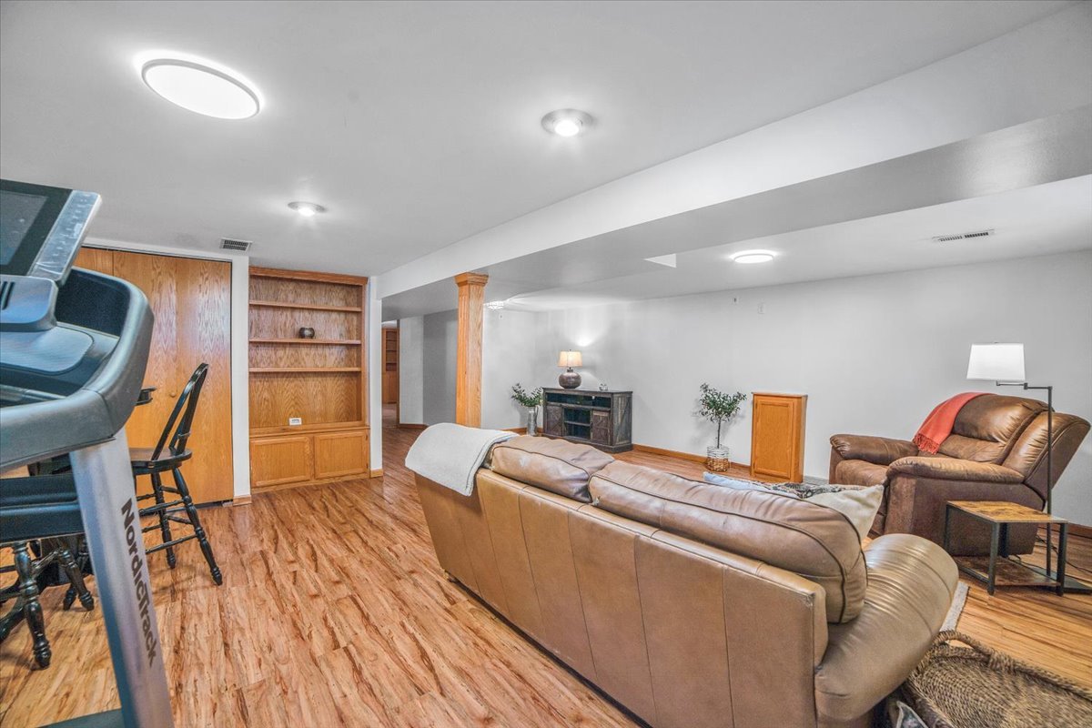 5601 Aubrey Terrace