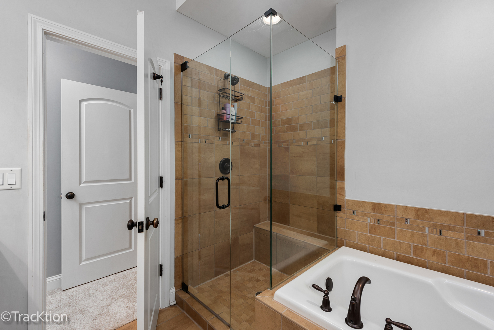 922 WARREN Avenue Unit: 101